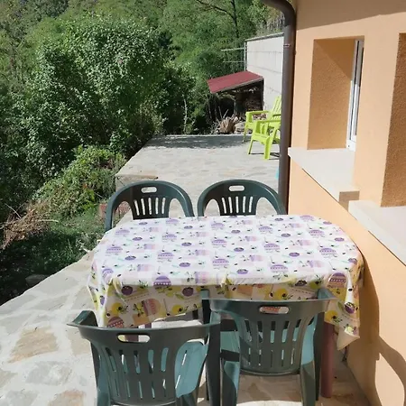 Apartman Stunning 2-bed In Borgo Val di Taro