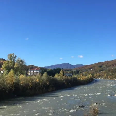 Stunning 2-bed In Lägenhet *