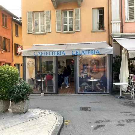 Stunning 2-bed In Lägenhet