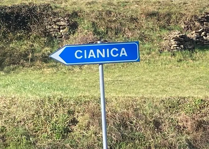 Stunning 2-bed In Borgo Val di Taro